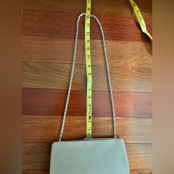 Talbots Evening Bag Clutch Purse Satin With Silver Chain Strap Beige - Picture 5 of 9